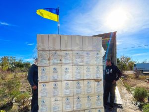Волонтери продовжують доставляти гуманітарну допомогу селам Миколаївської області